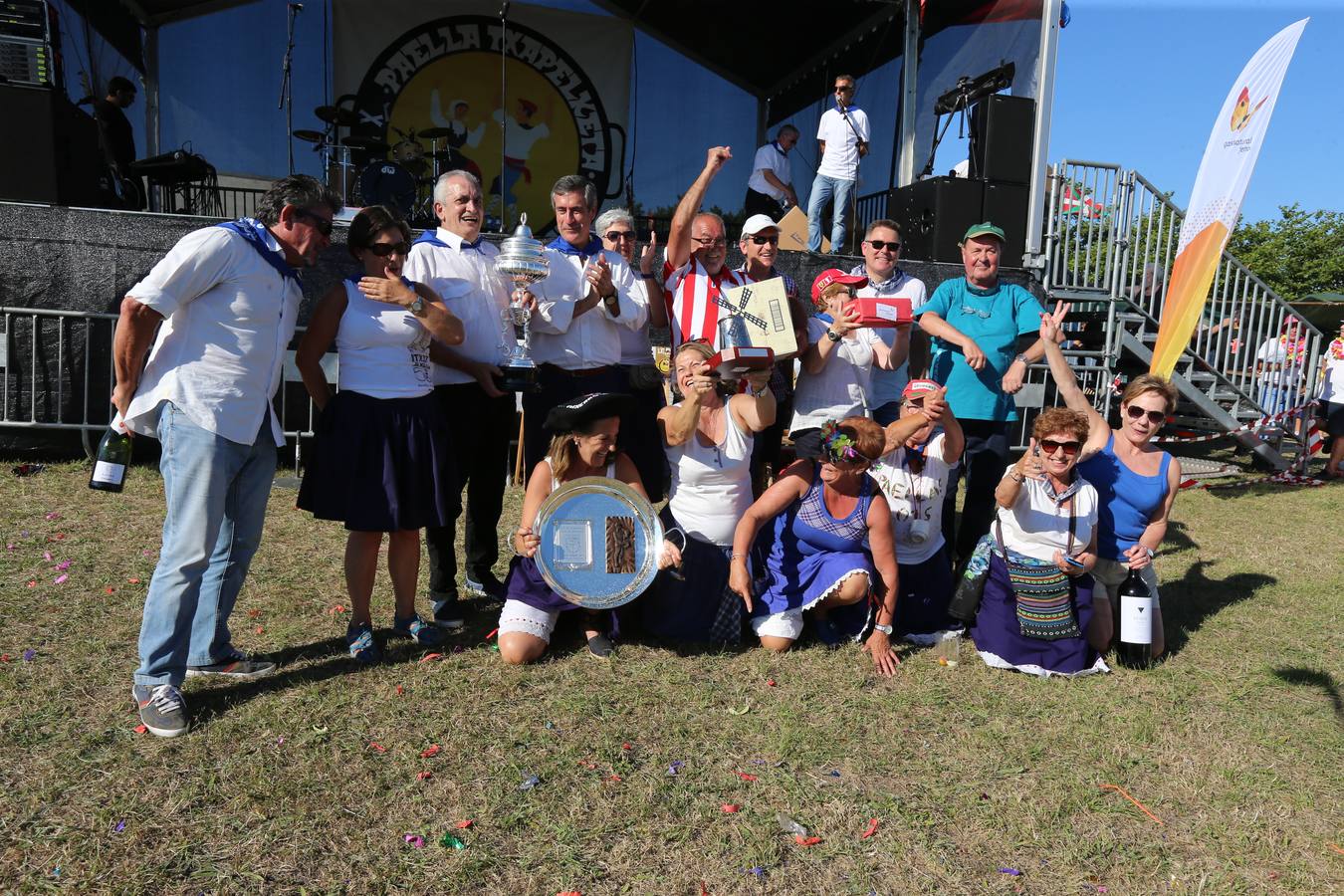 Hamaika Taldea, ganadores de la 61 edición del Concurso Internacional de Paellas.. 