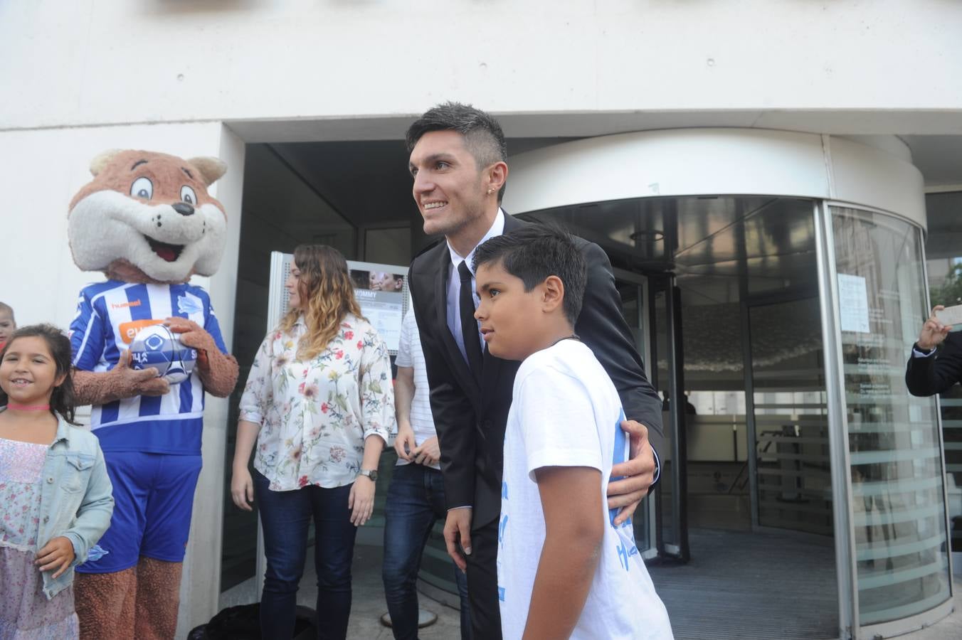 El Alavés presenta a Daniel Torres