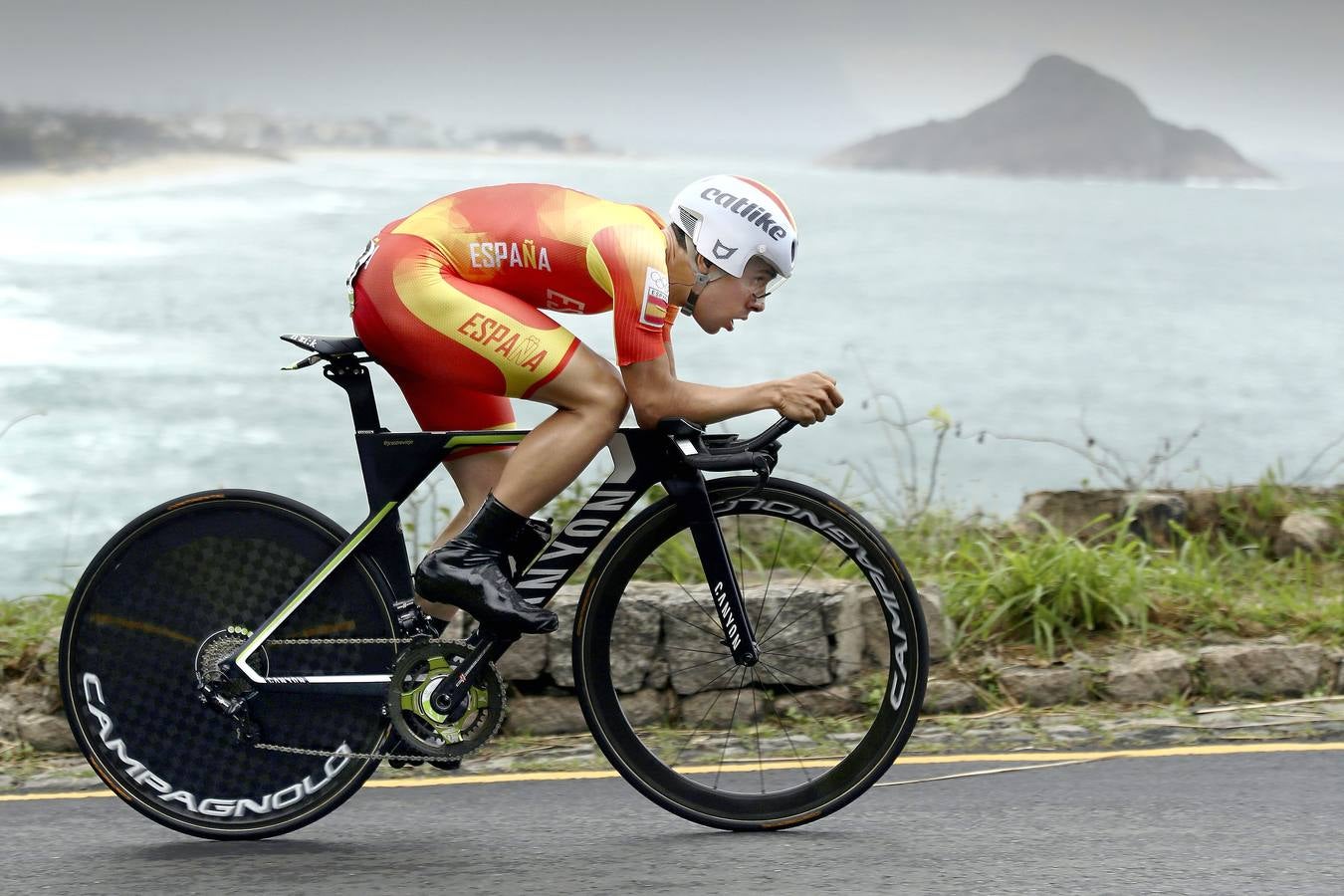 El ciclista vizcaíno Jonathan Castroviejo, dándolo todo.