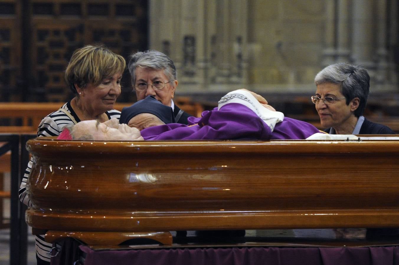 Vitoria y la comunidad religiosa da un emotivo adiós a su obispo emérito fallecido, Miguel Asurmendi