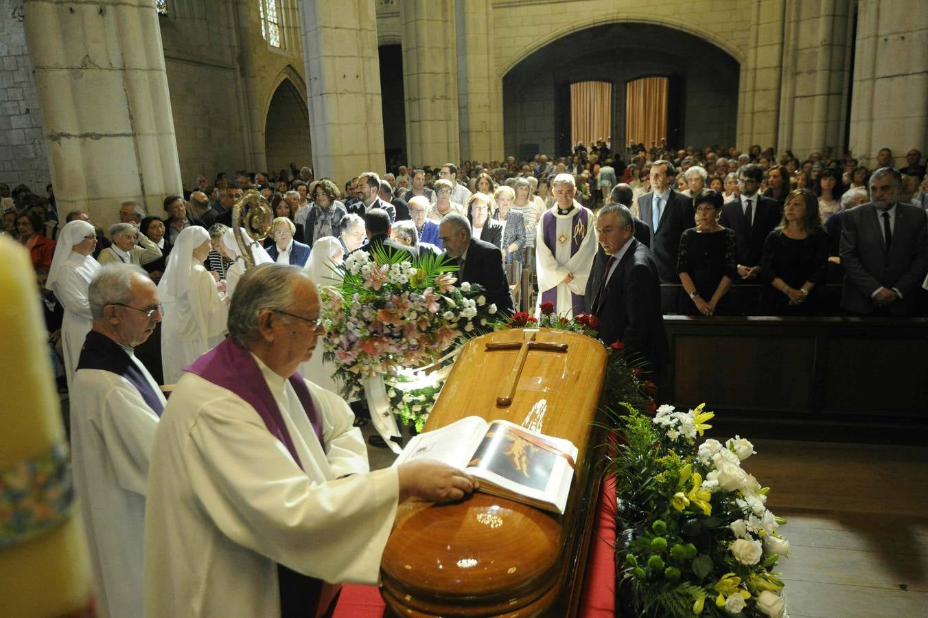 Vitoria y la comunidad religiosa da un emotivo adiós a su obispo emérito fallecido, Miguel Asurmendi