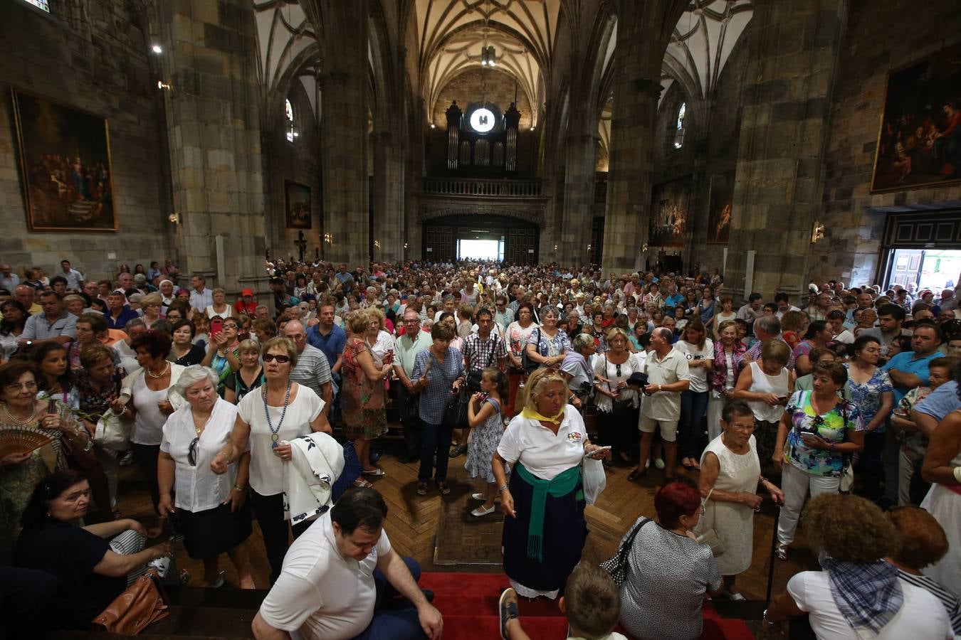 Misa y aurresku en Begoña