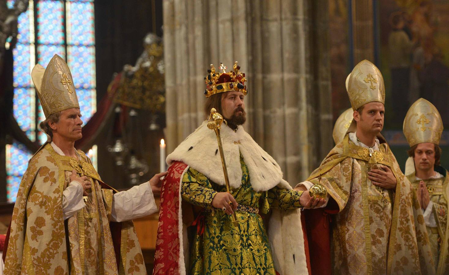 Praga viaja al medievo para &#039;recoronar&#039; a Carlos IV