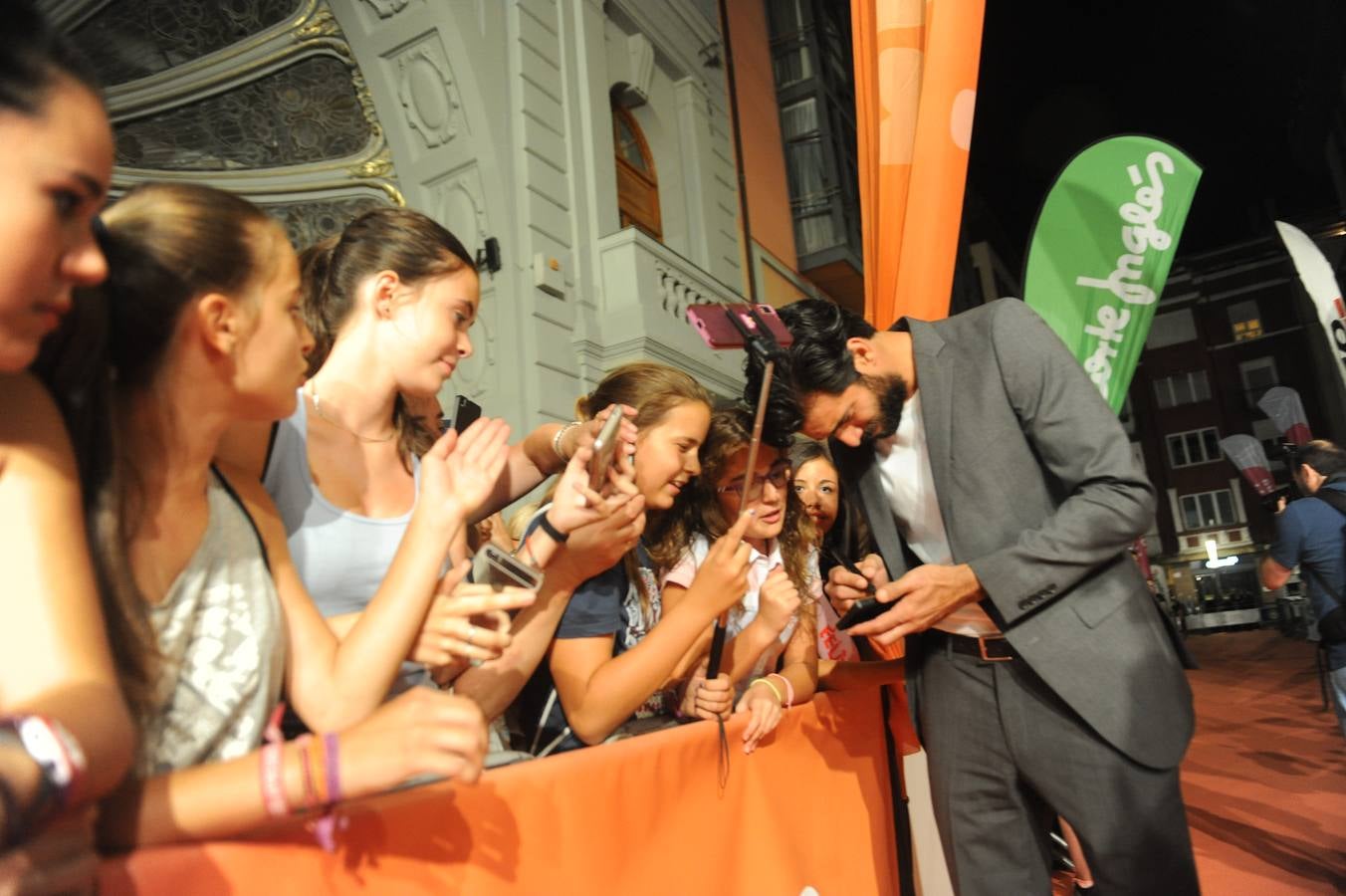 &#039;Olmos y Robles&#039; toman el Teatro Principal de Vitoria