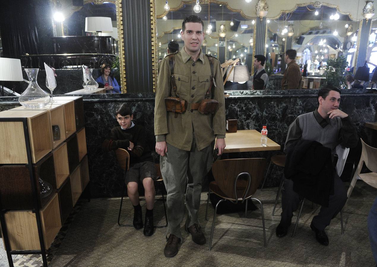 Rodaje de 'Gernika' en la plaza del Teatro Arriaga y en el Arenal de Bilbao. 