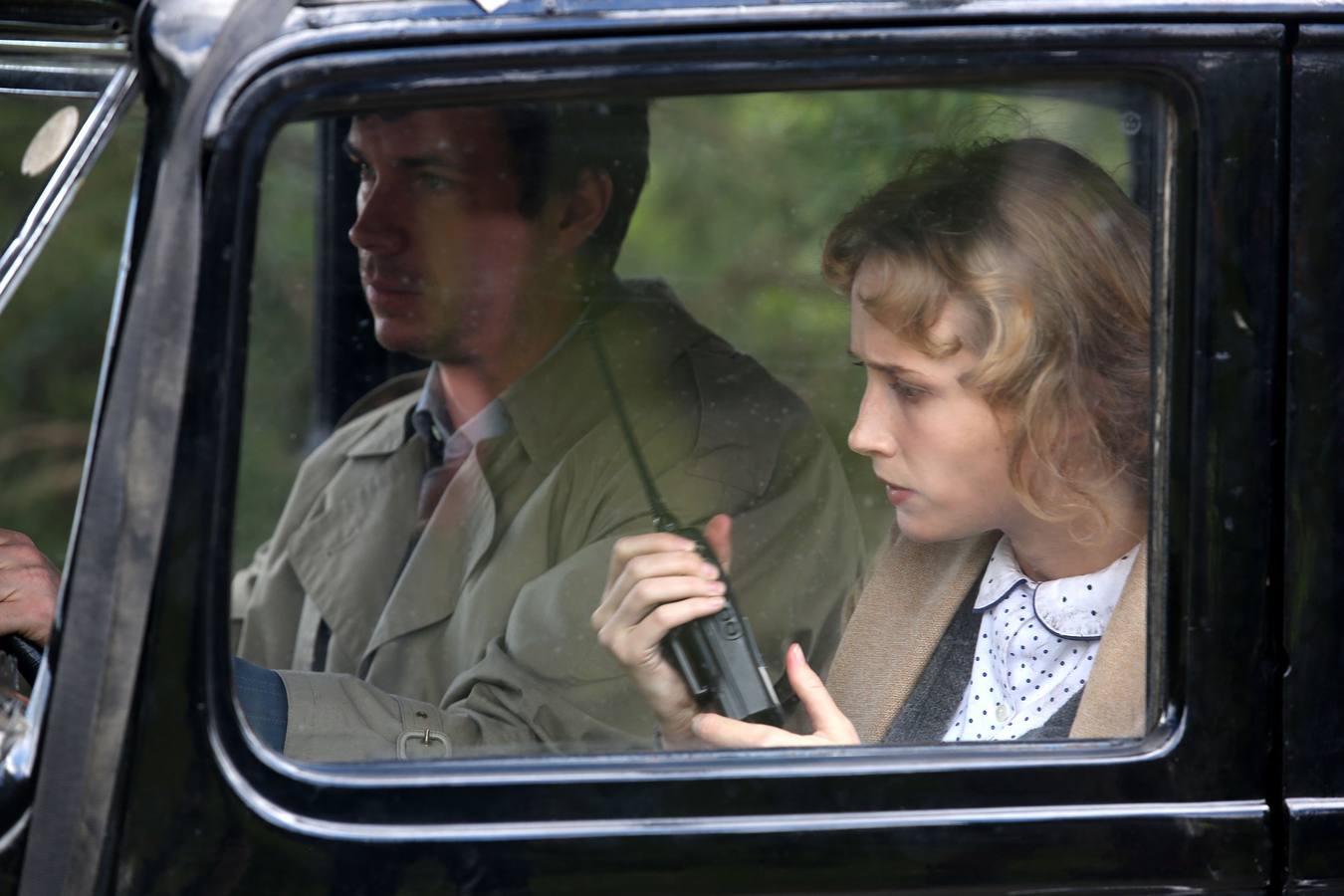 James D'Arcy e Ingrid Garcia Jonsson durante el rodaje de 'Gernika'. 