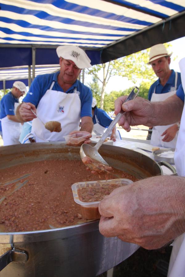 Calor, diversión y buenos alimentos en el día de Olárizu