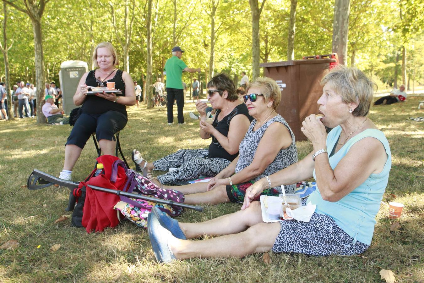 Calor, diversión y buenos alimentos en el día de Olárizu