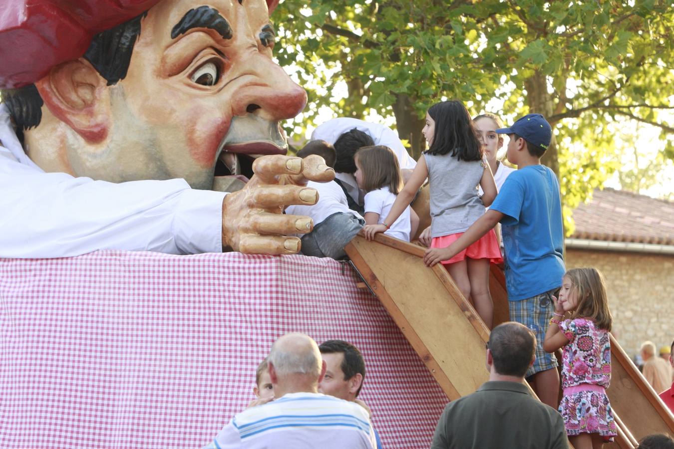 Calor, diversión y buenos alimentos en el día de Olárizu