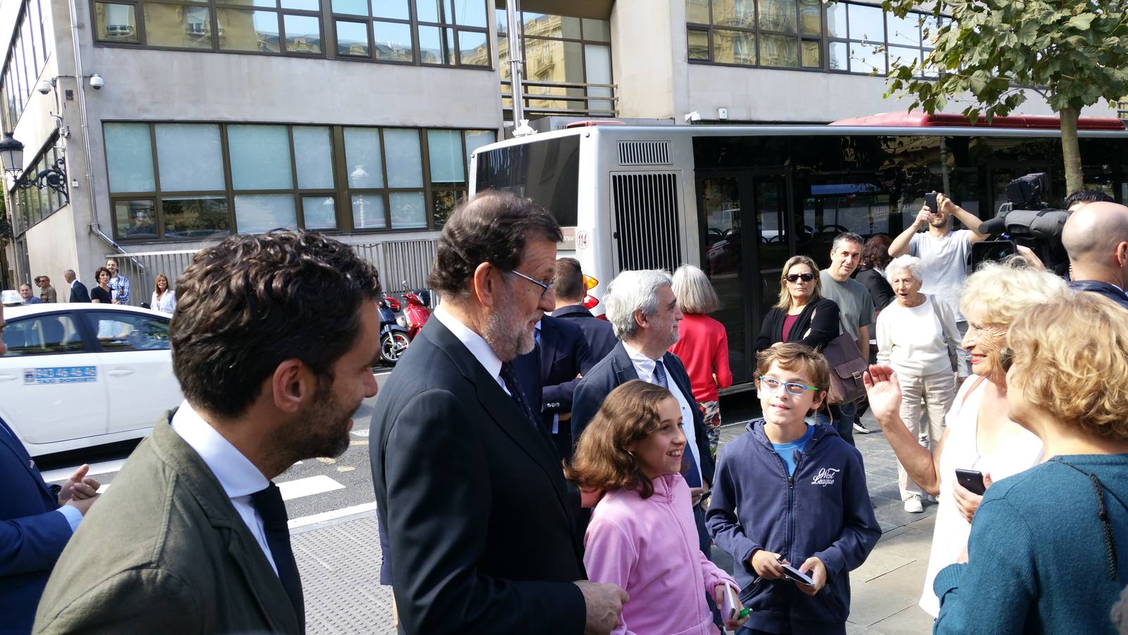 Rajoy levanta pasiones en San Sebastián