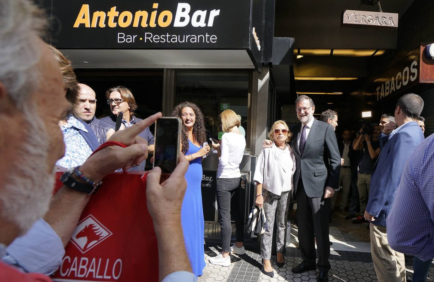 Rajoy levanta pasiones en San Sebastián