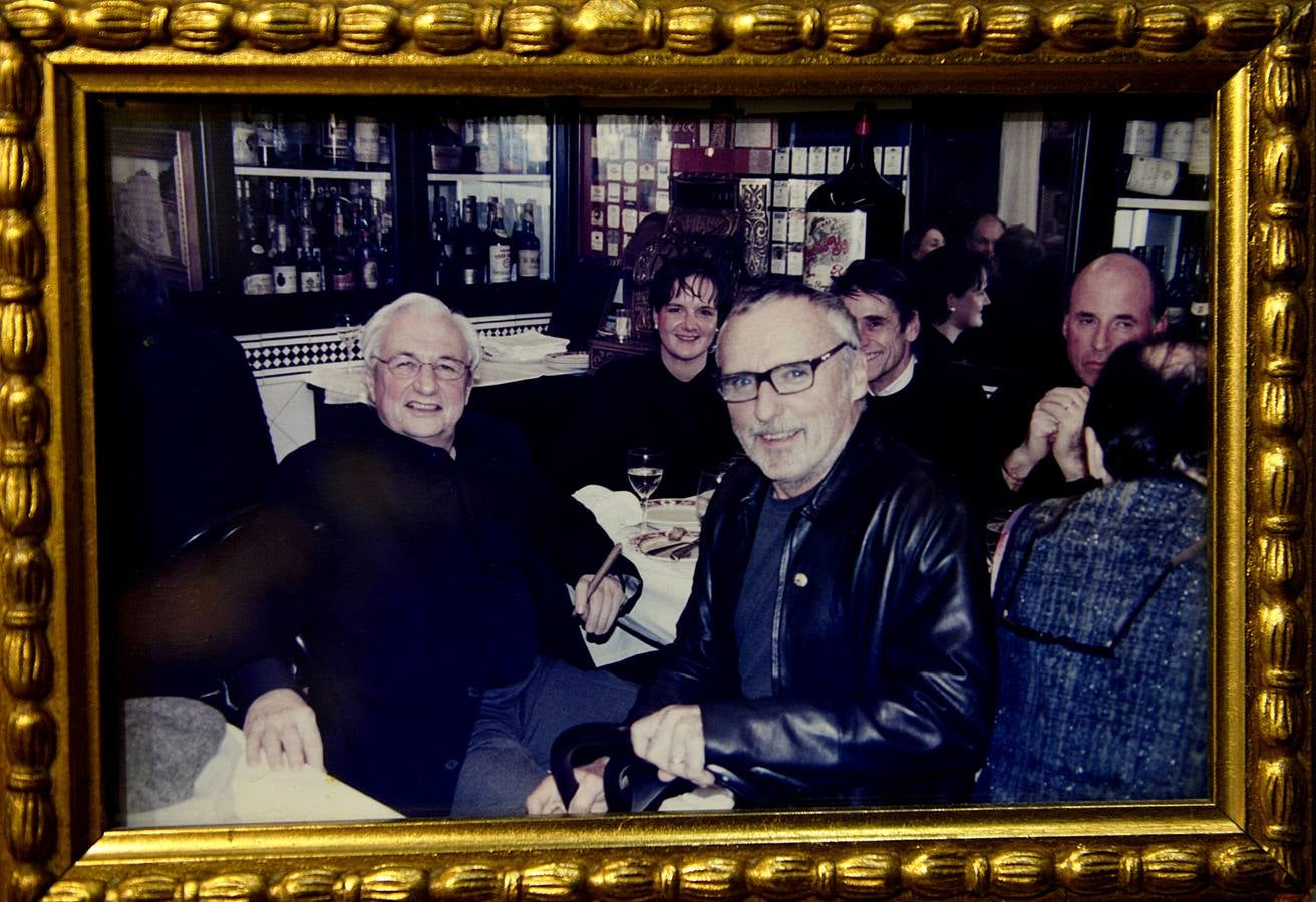 El actor y director de cine Dennis Hopper no recuerda haber comido tan bien como en el Víctor Montes.