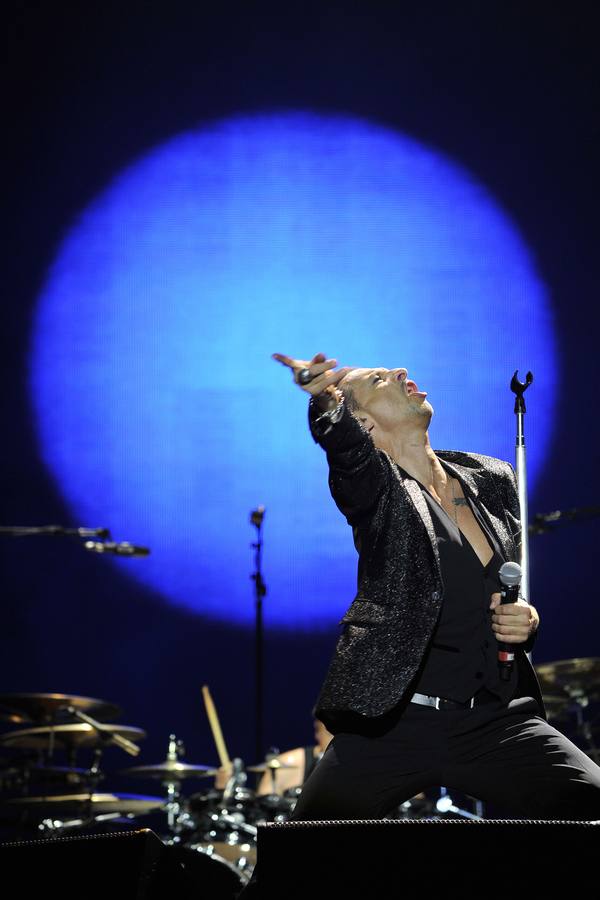 Dave Gahan, durante el concierto de Depeche Mode en Bilbao BBK Live 2013. 