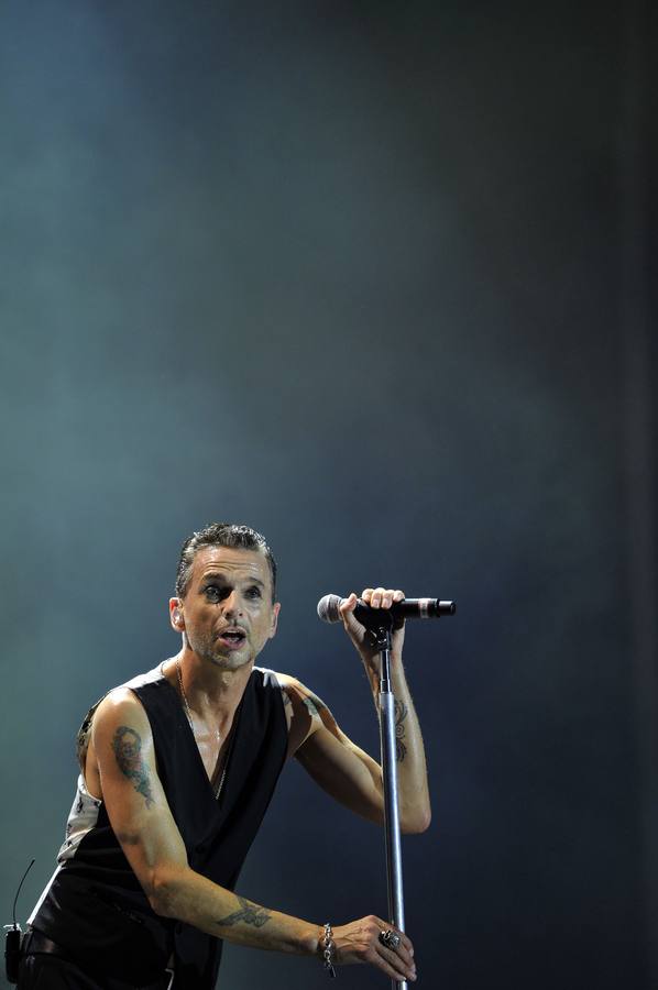 Dave Gahan, durante el concierto de Depeche Mode en Bilbao BBK Live 2013. 