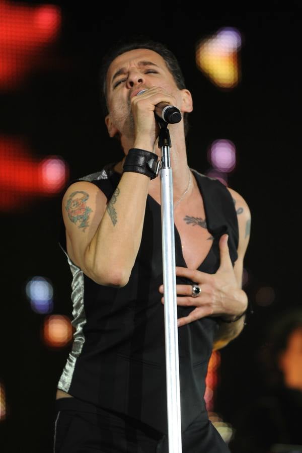 Dave Gahan, durante el concierto de Depeche Mode en Bilbao BBK Live 2009. 