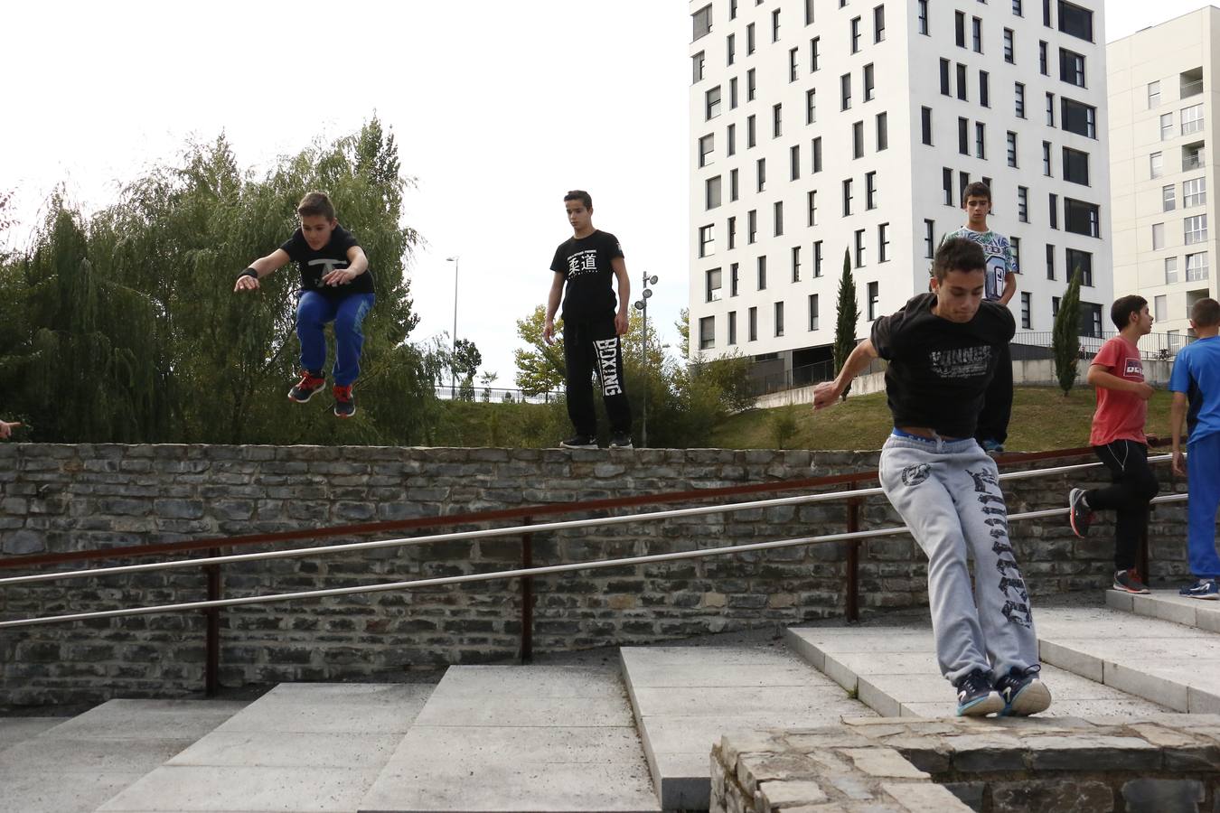 Vitoria se impulsa a la moda del parkour
