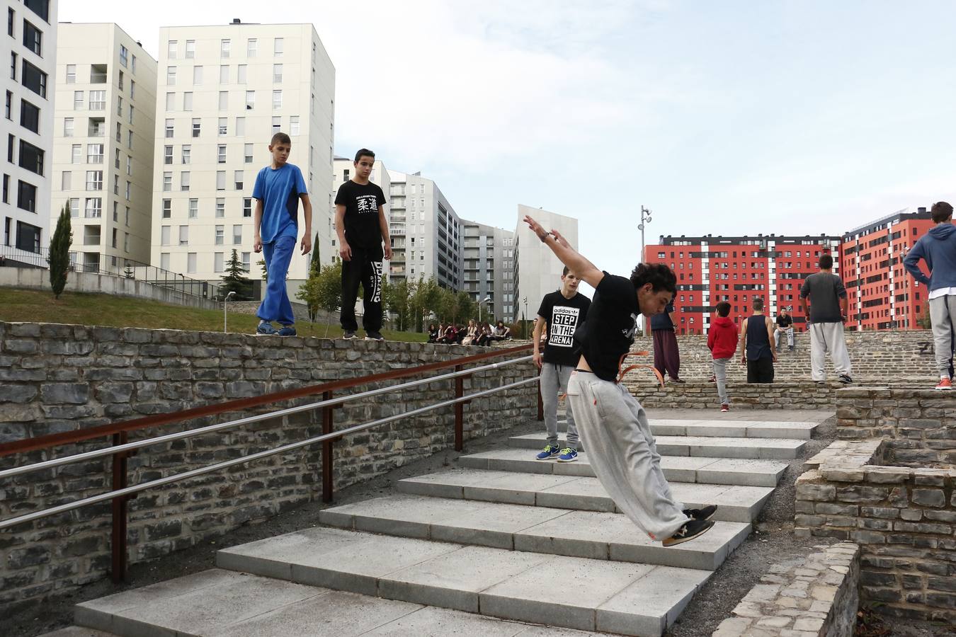 Vitoria se impulsa a la moda del parkour