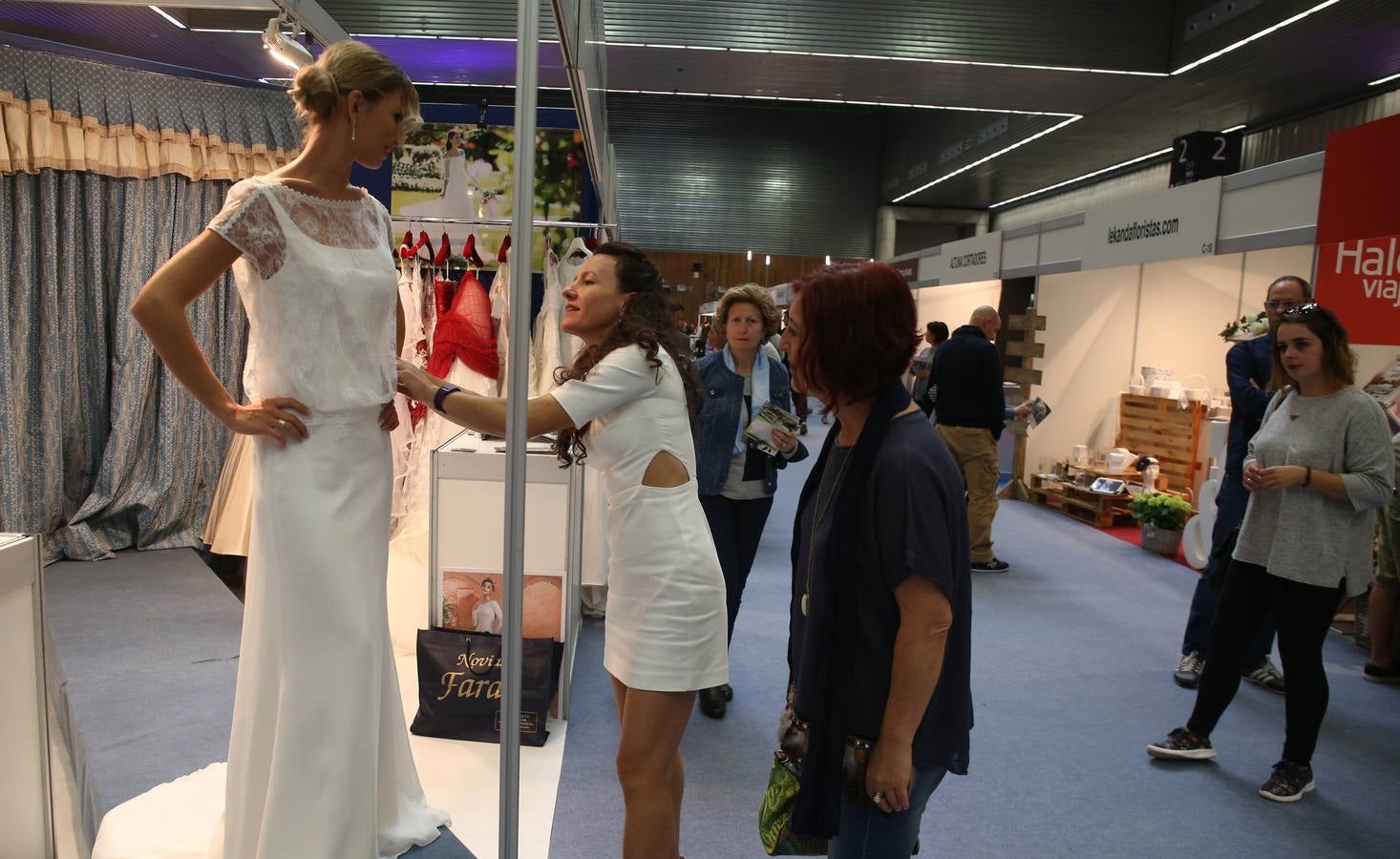 Novias y novios tienen una cita en el BEC