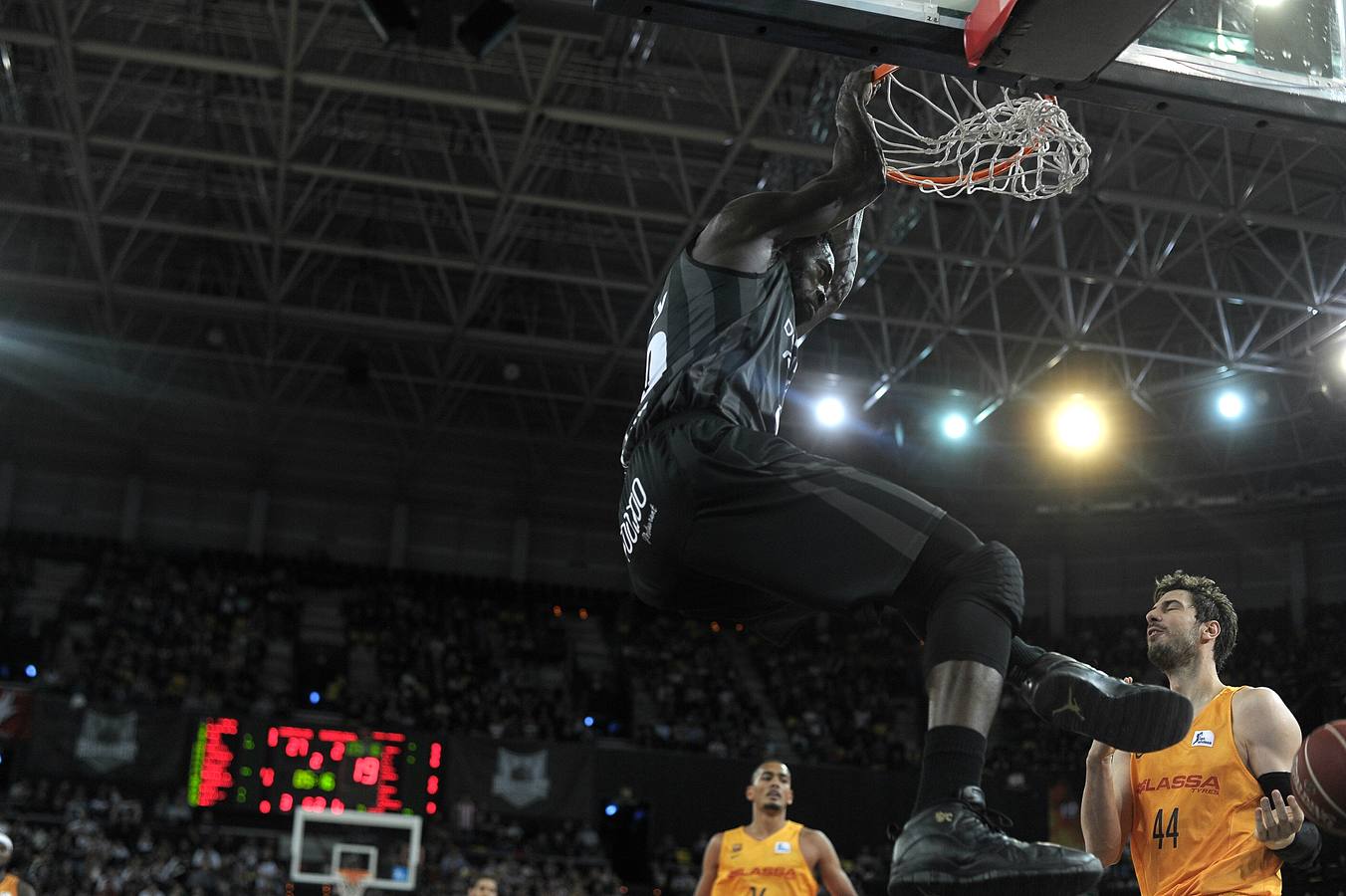 Las mejores imágenes del partido del Bilbao Basket