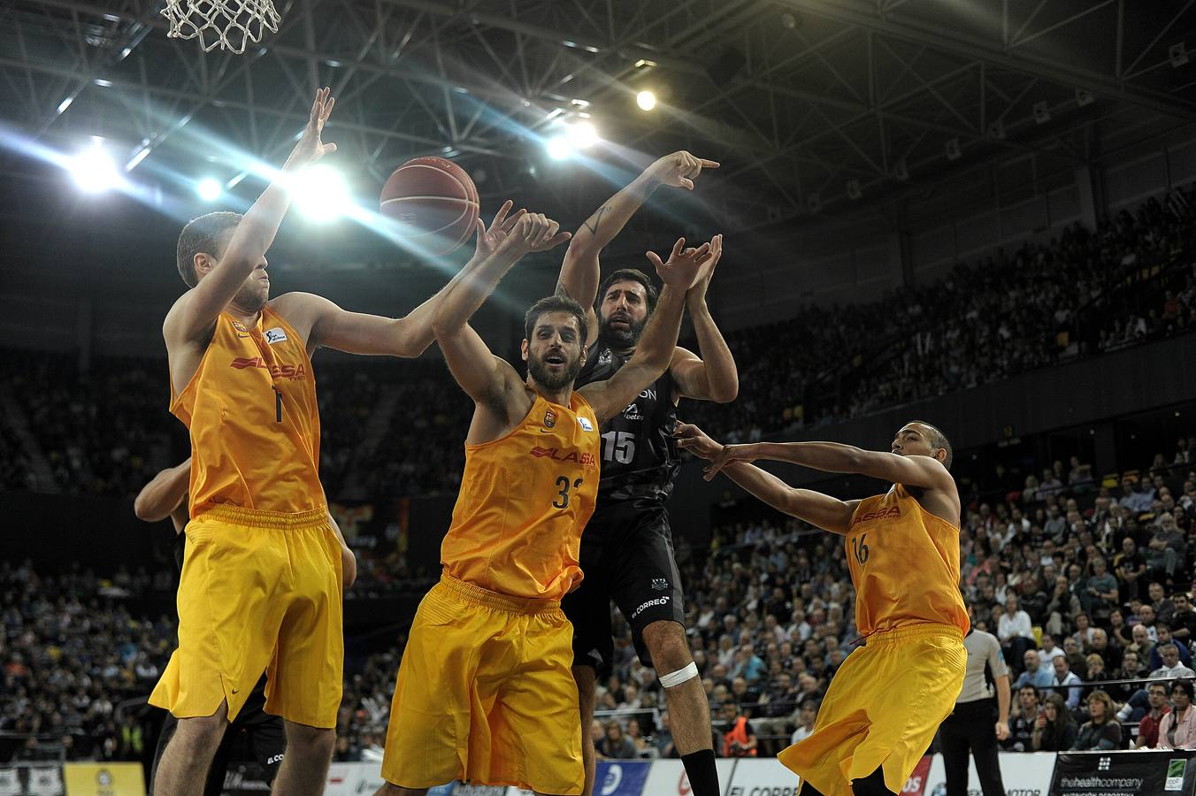 Las mejores imágenes del partido del Bilbao Basket