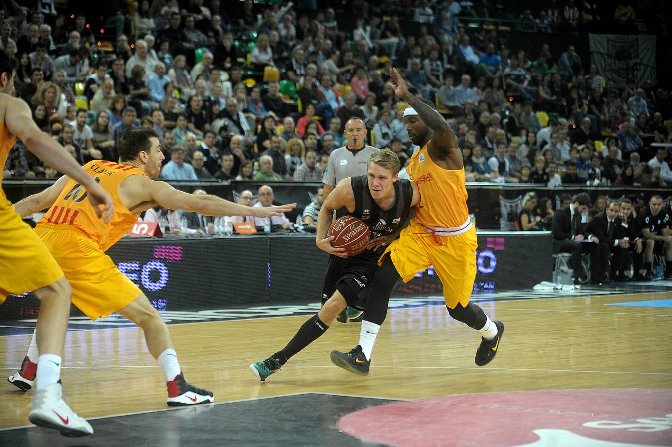 Las mejores imágenes del partido del Bilbao Basket