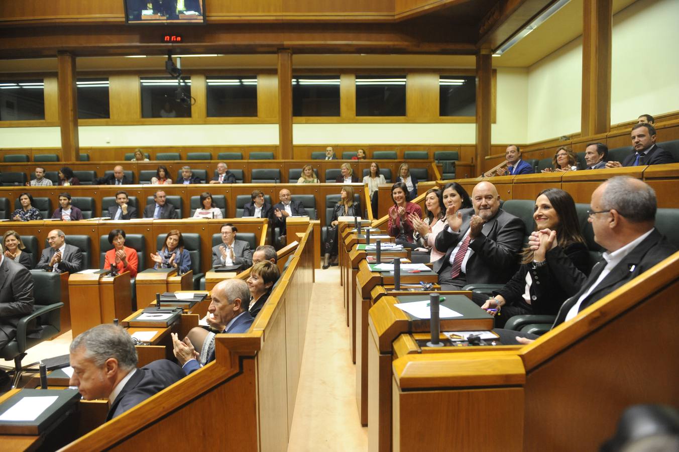 Constituido el nuevo Parlamento vasco