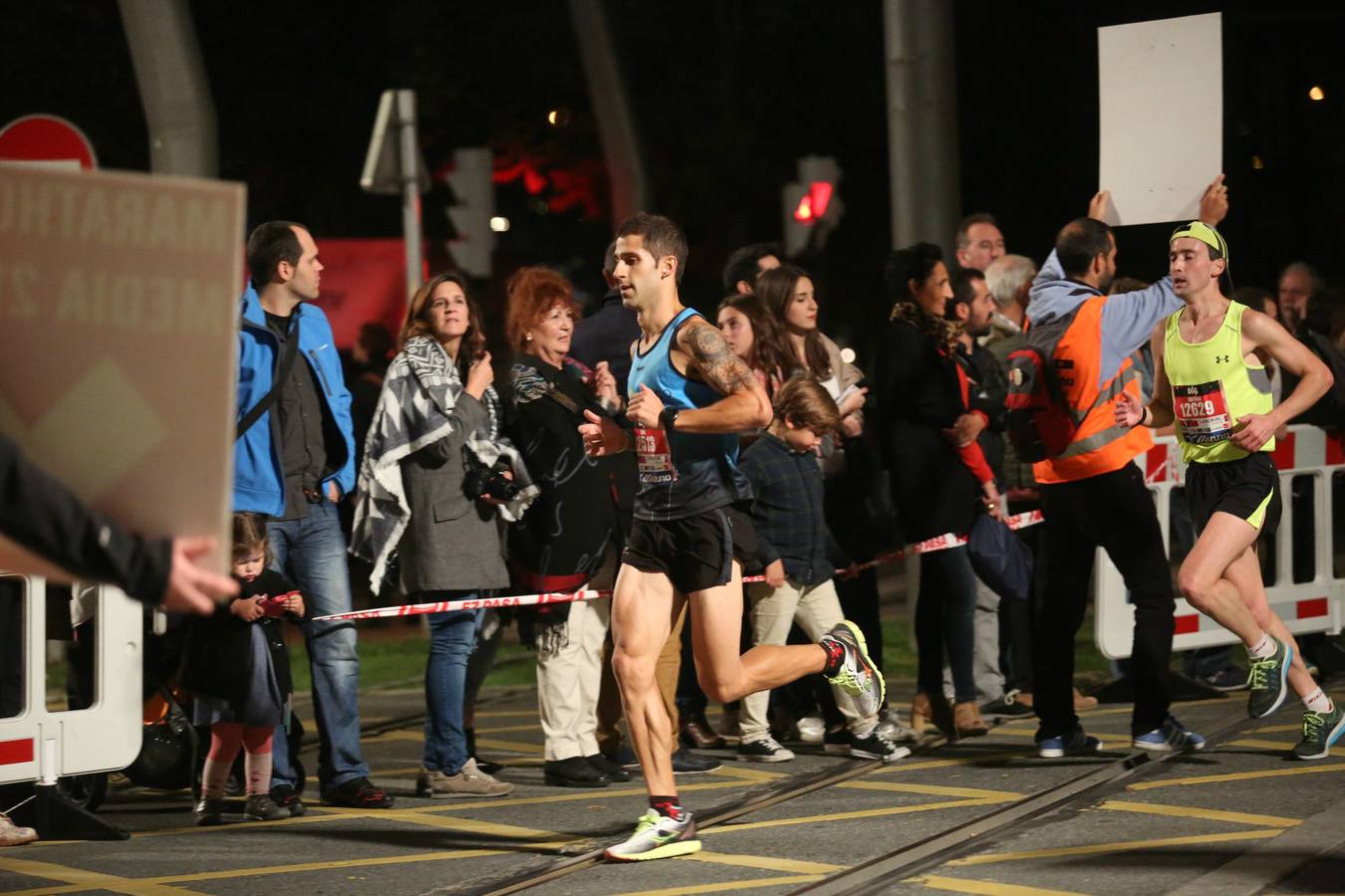 Las mejores imágenes del Bilbao Night Marathon 2016