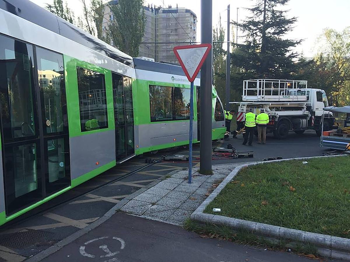 Nuevo accidente del tranvía en el barrio vitoriano de Lakua