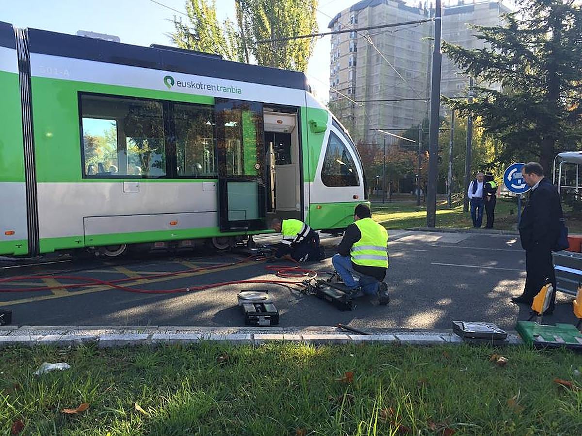 Nuevo accidente del tranvía en el barrio vitoriano de Lakua