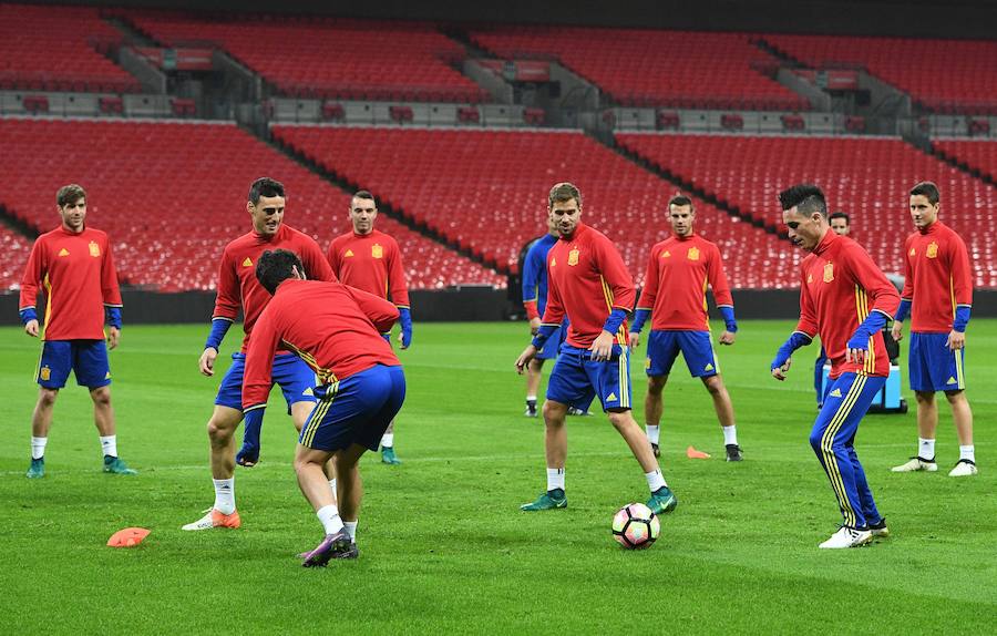 Aduriz pisa la alfombra de Wembley