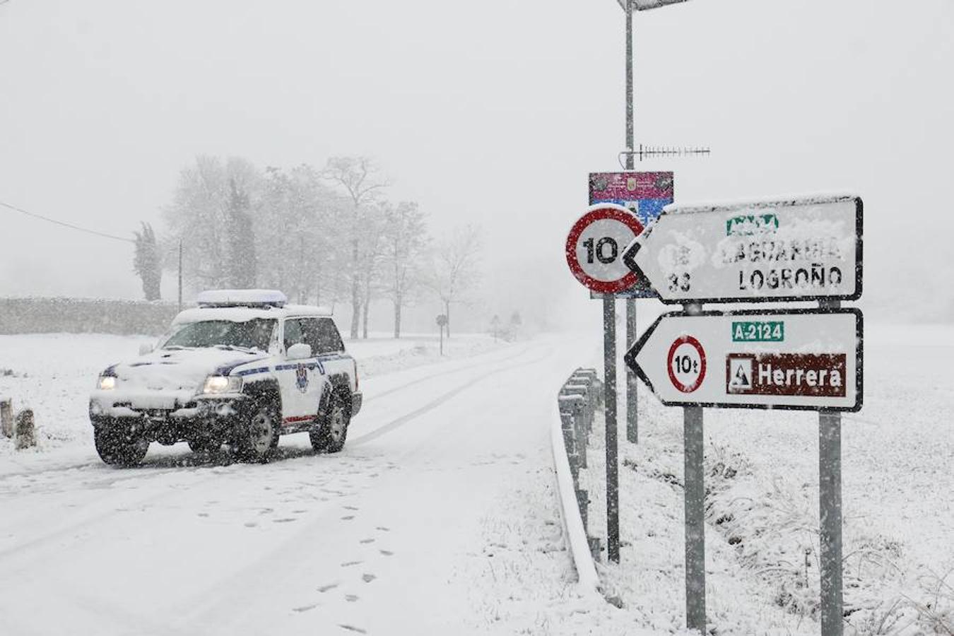 La primera nevada del otoño en Álava