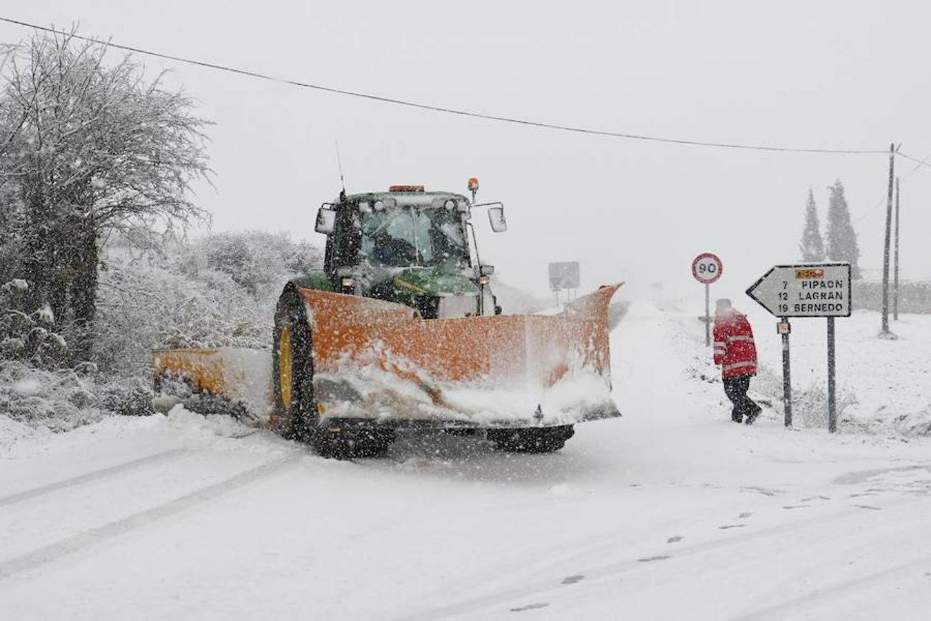 La primera nevada del otoño en Álava