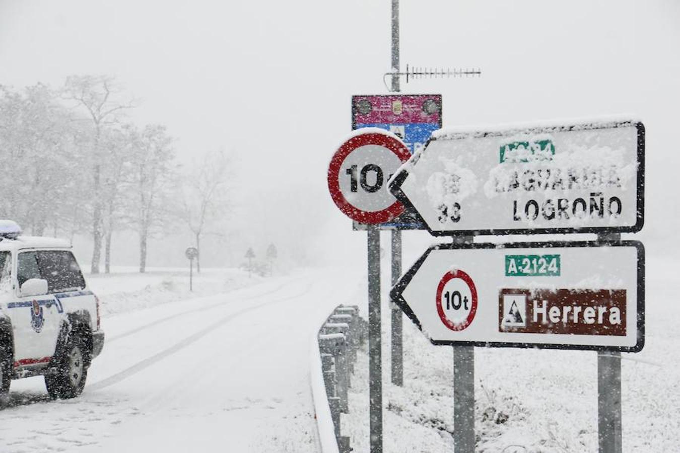 La primera nevada del otoño en Álava