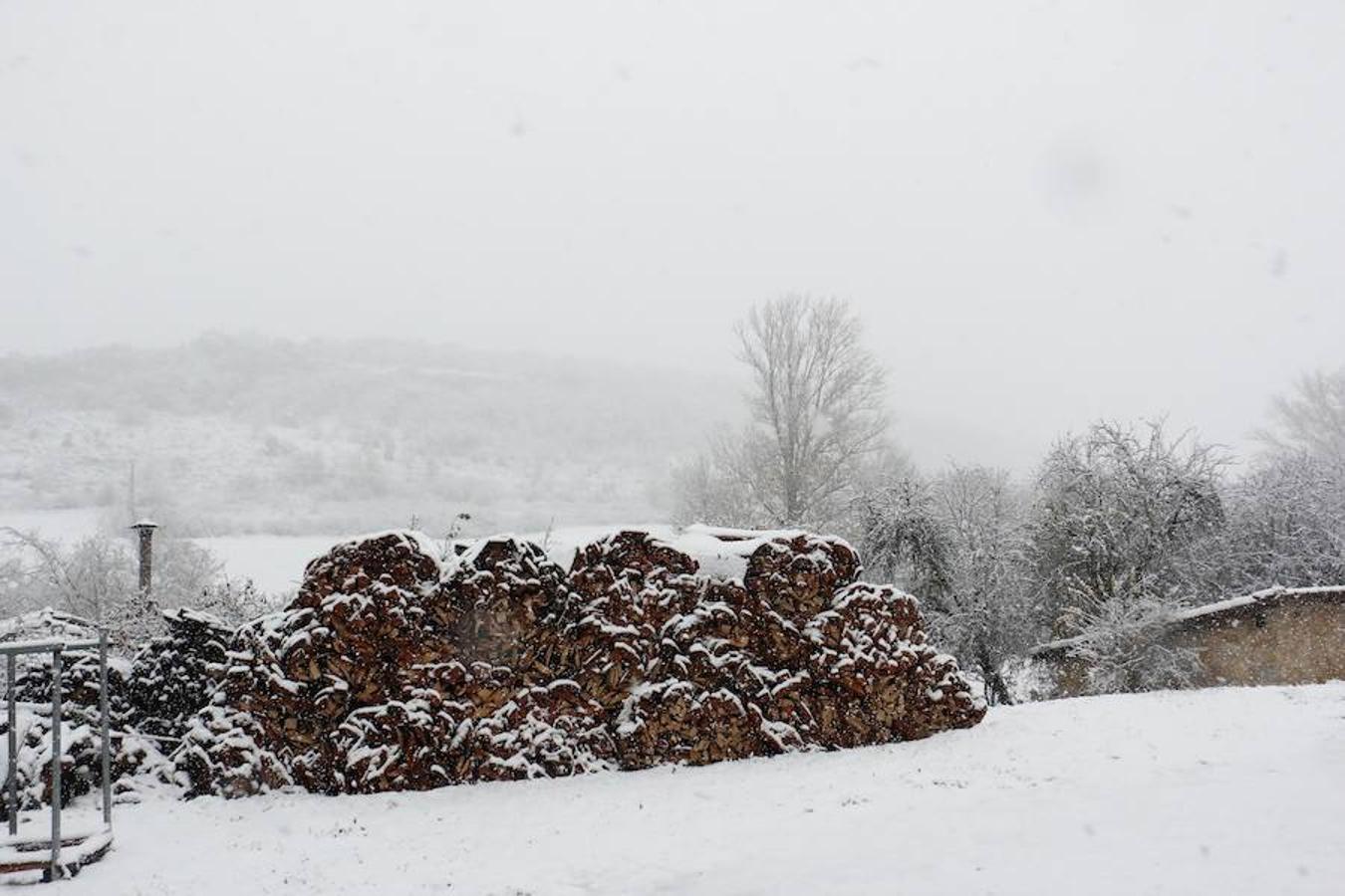 La primera nevada del otoño en Álava