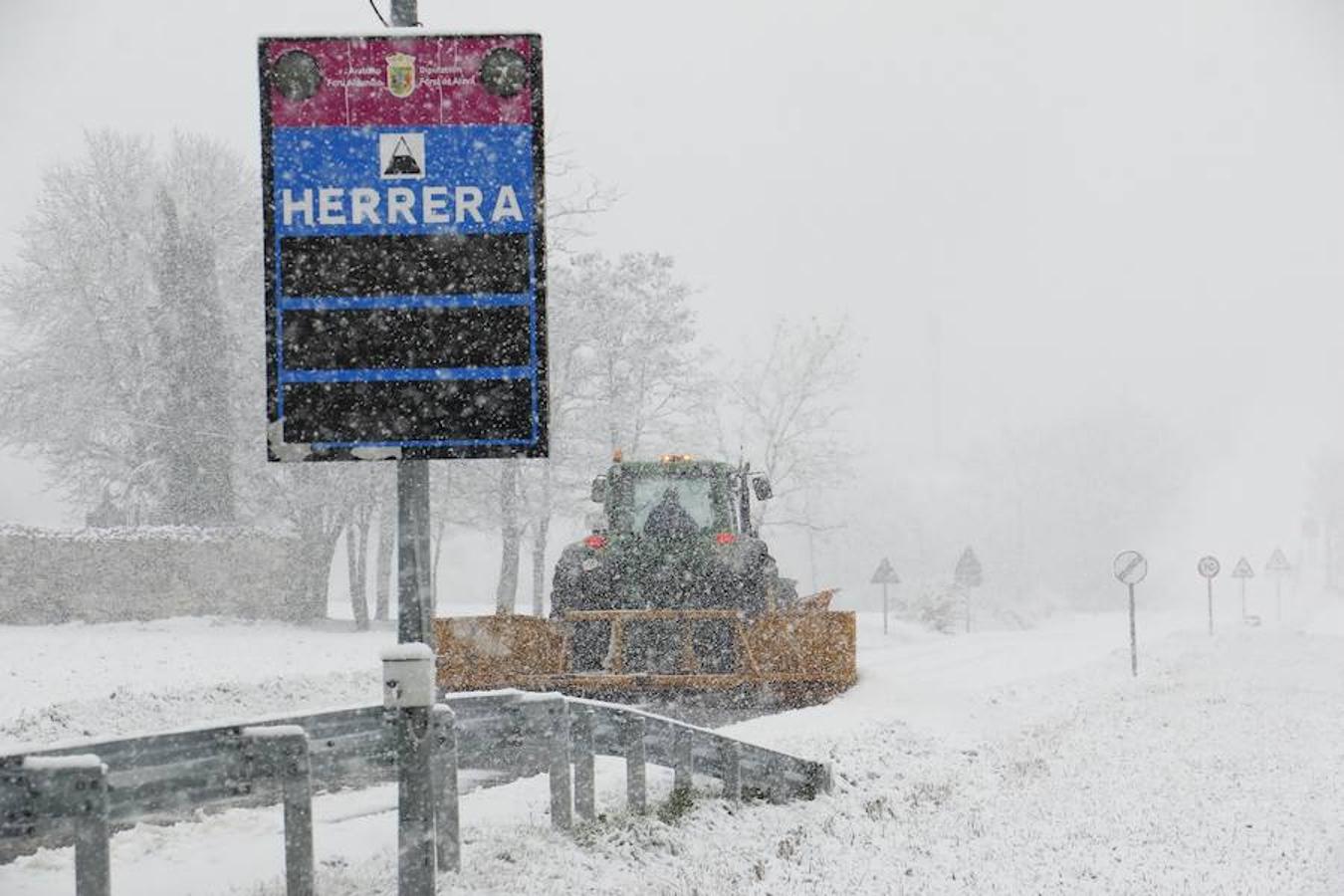 La primera nevada del otoño en Álava