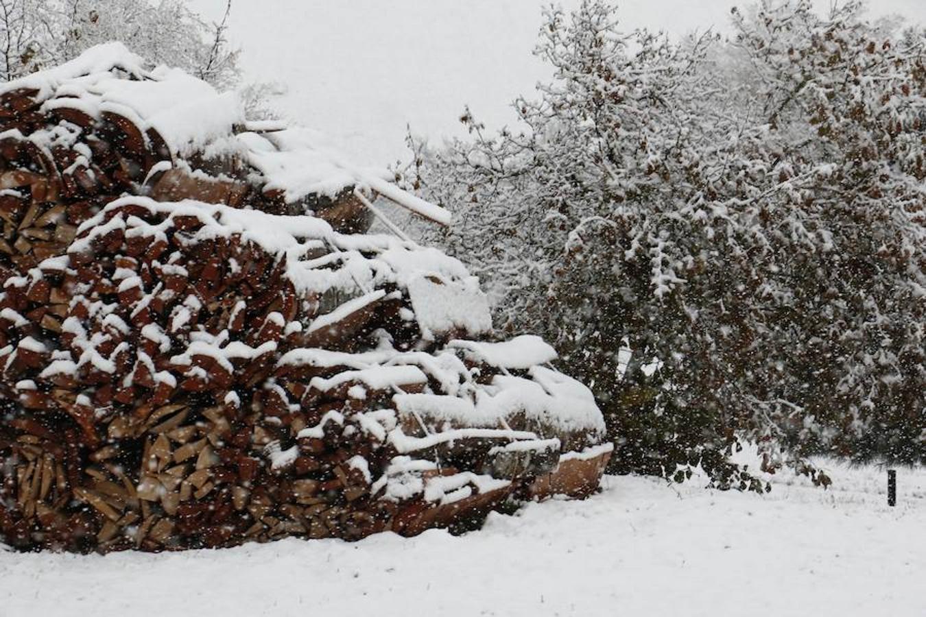 La primera nevada del otoño en Álava