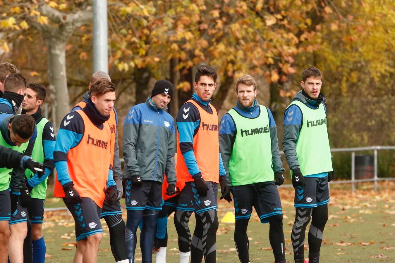 Entrenamiento otoñal del Alavés en Betoño