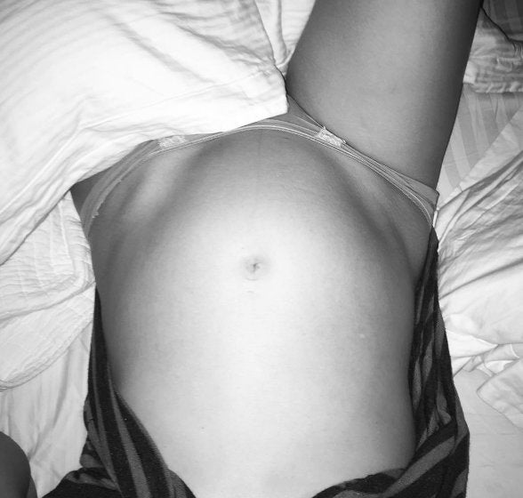 Bar Refaeli, radiante antes, durante y después del embarazo