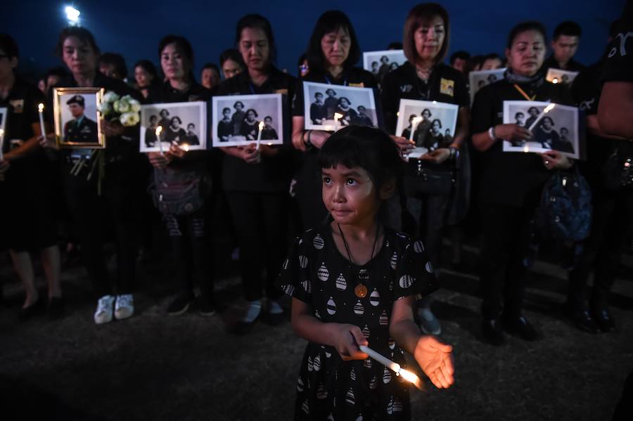 Tailandia celebra el cumpleaños su último rey