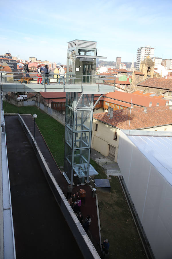 Bilbao inaugura el nuevo ascensor de Atxuri