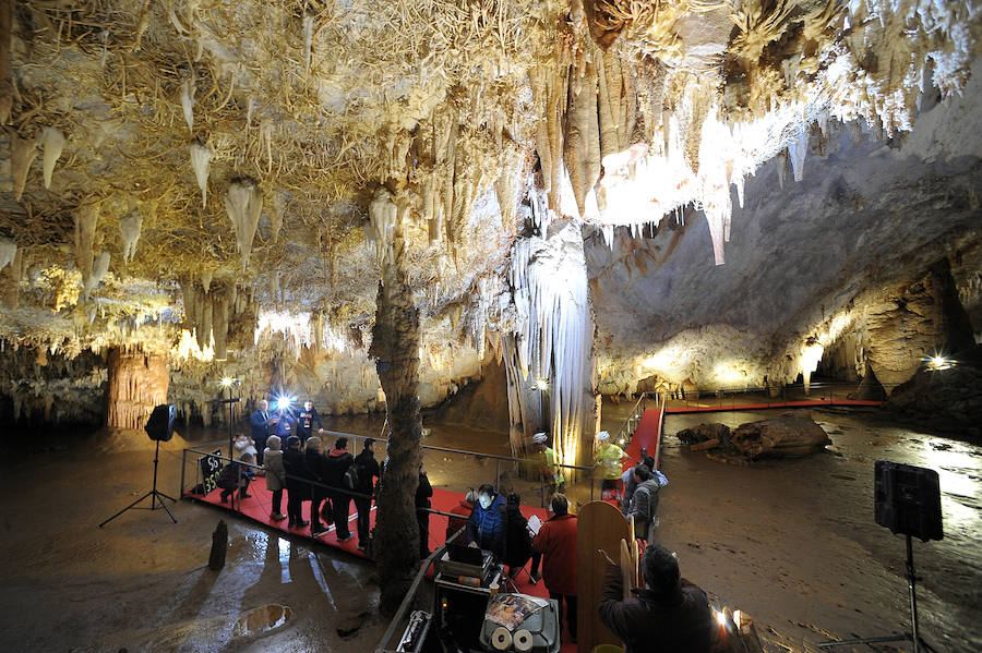 Maraton en la cueva de Pozalagua