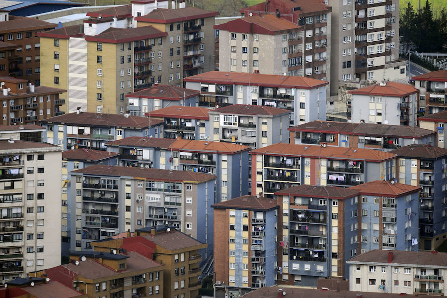 Bloques de viviendas en Ortuella.