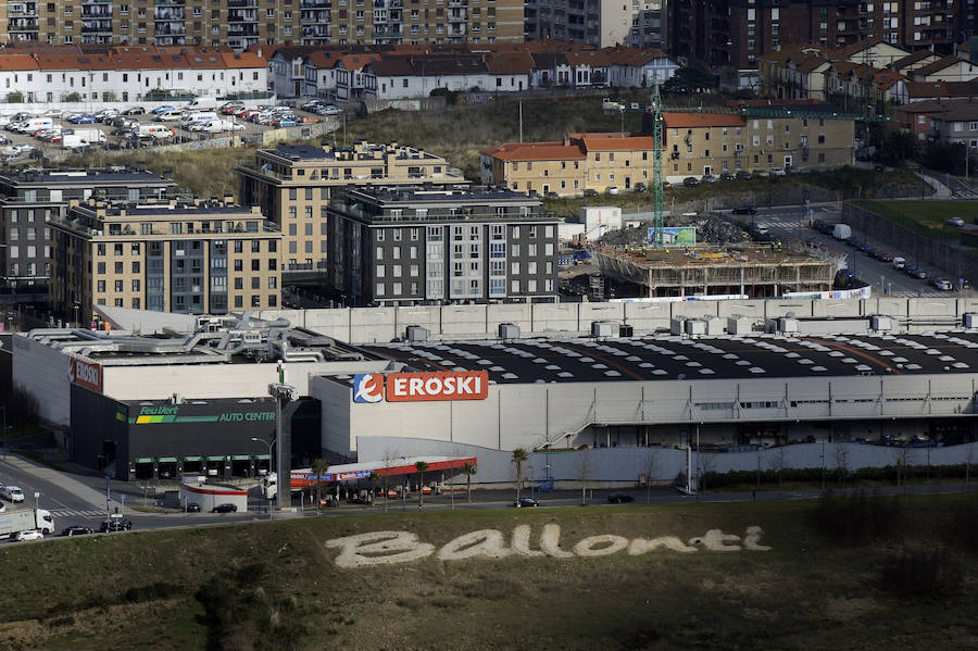 Centro comercial Ballonti, en Portugalete.