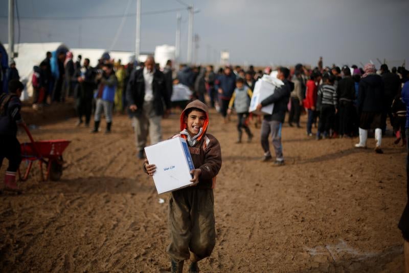 Los desplazados huyen de Mosul, baluarte del Estado Islámico