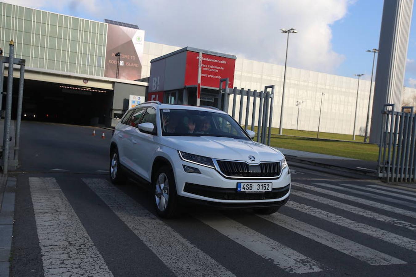 Desfile del nuevo Skoda por Bakio