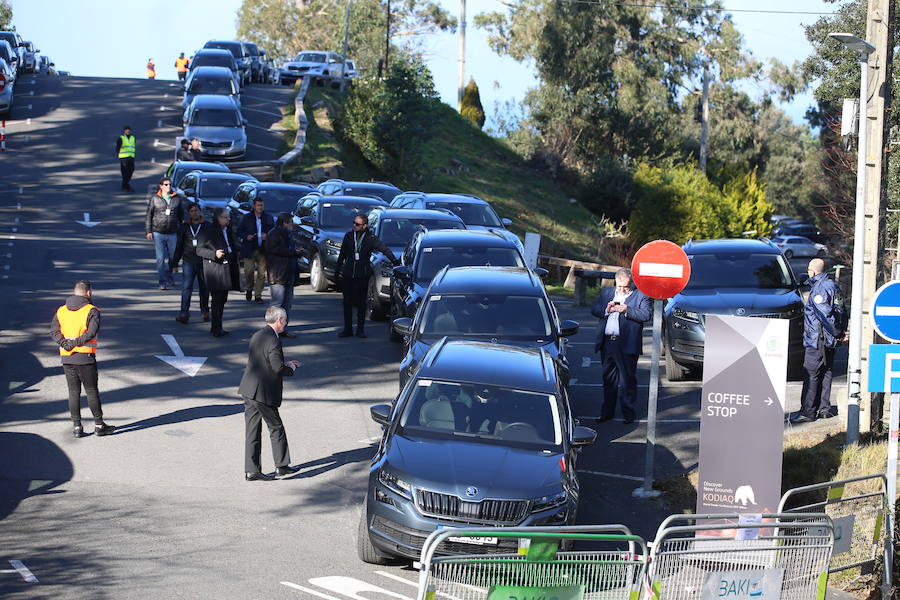 Desfile del nuevo Skoda por Bakio