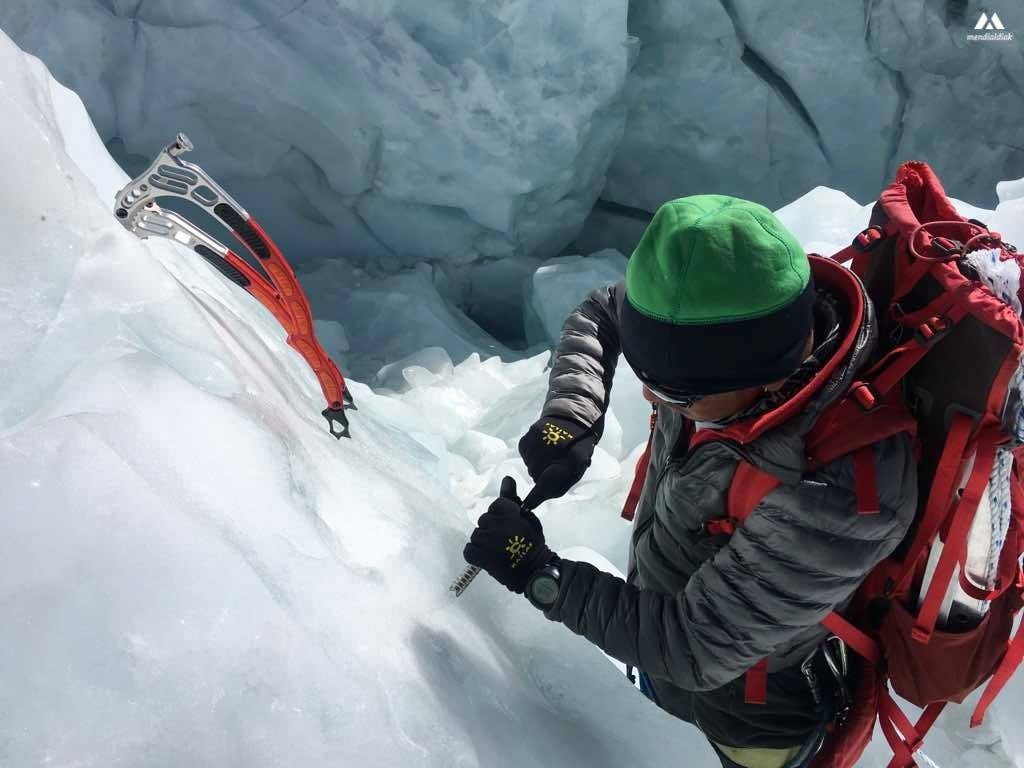 Las mejores imágenes de los dos intentos de Alex Txikon por alcanzar la cumbre del Everest en invierno