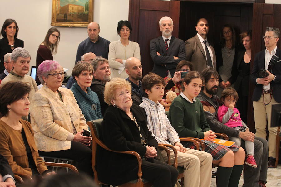 Homenaje a Joseba Leizaola en el Parlamento vasco