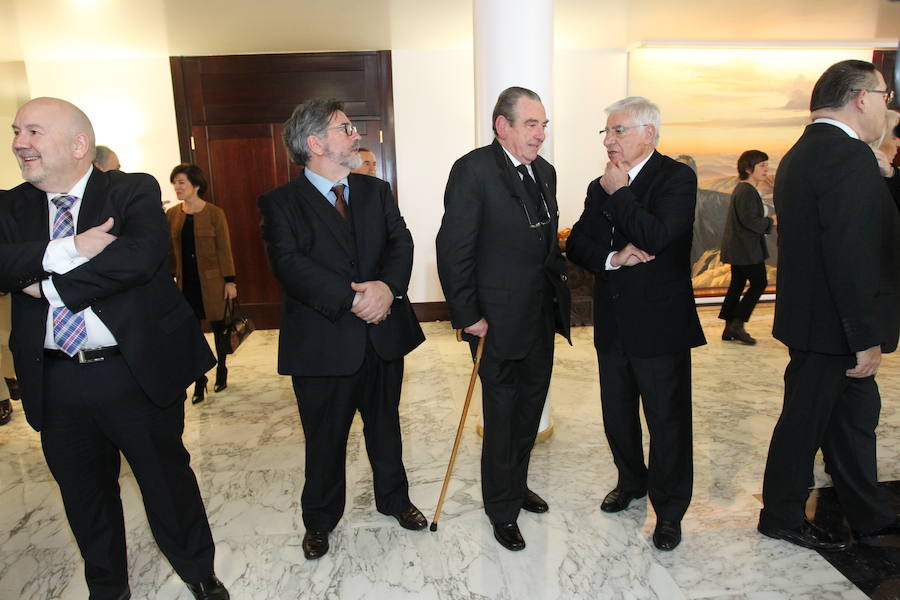 Homenaje a Joseba Leizaola en el Parlamento vasco