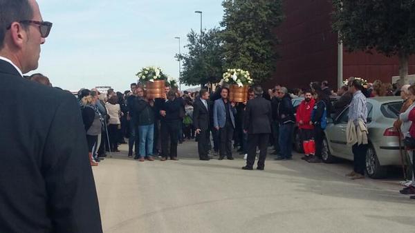 Torre Pacheco llora a los cinco jóvenes y arropa a sus familias en el funeral